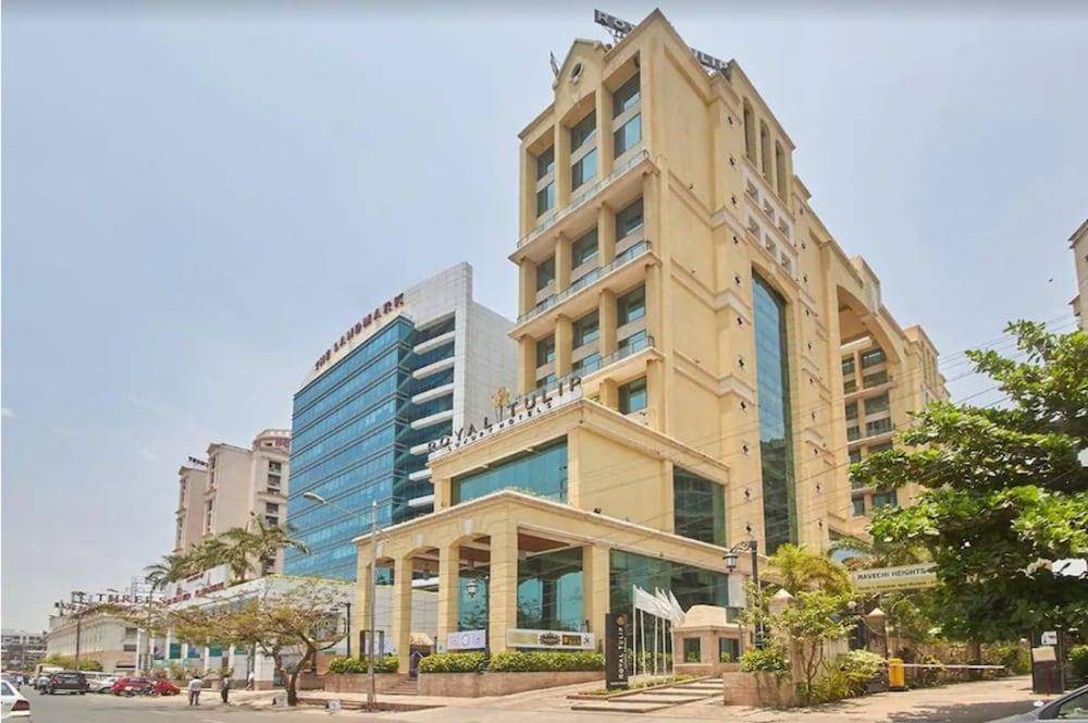 Royal Tulip Navi Mumbai Hotel Exterior foto