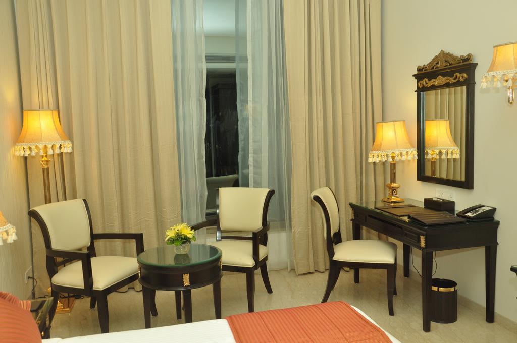 Royal Tulip Navi Mumbai Hotel Exterior foto